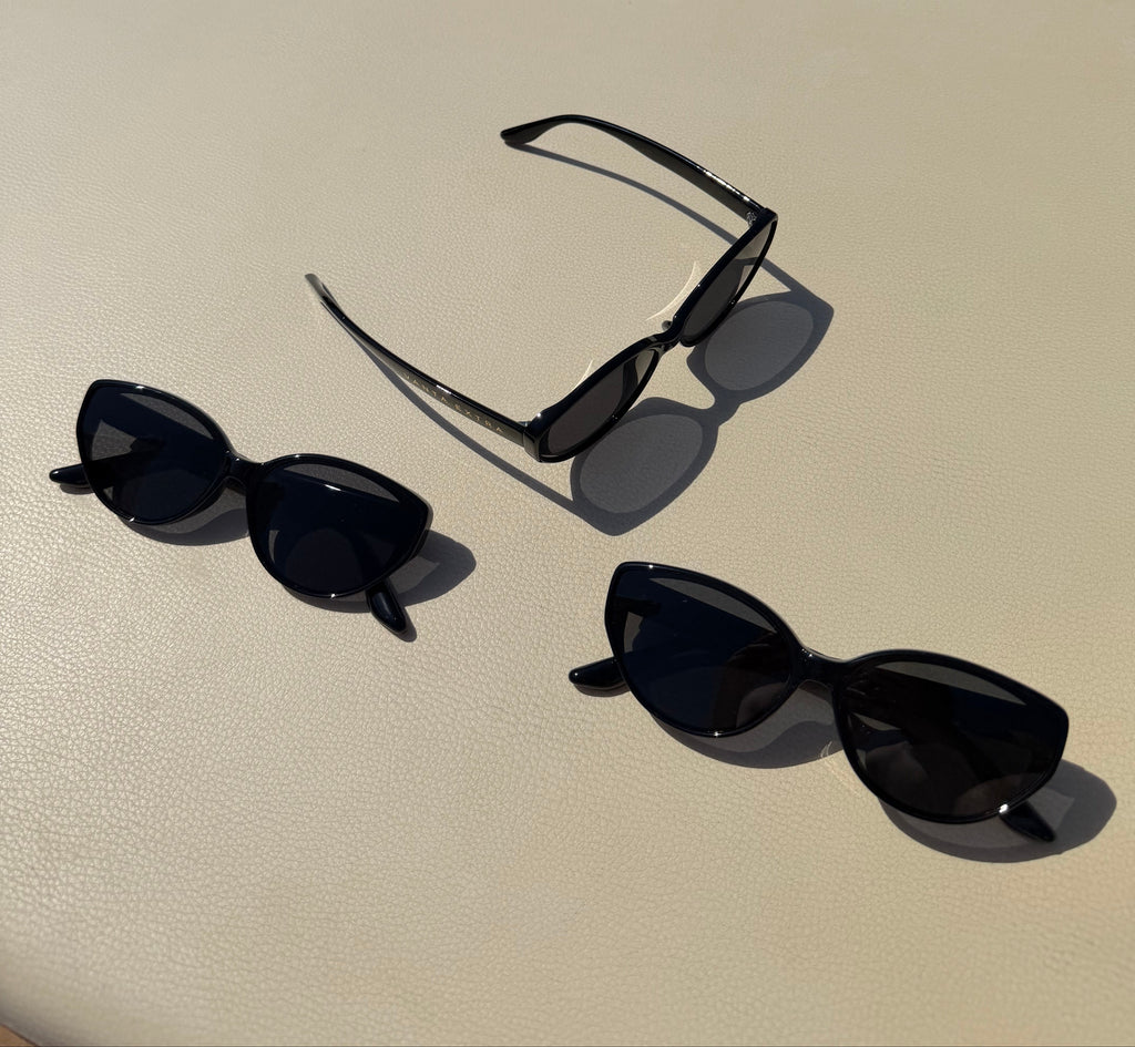 FELINE — The Signature Frame